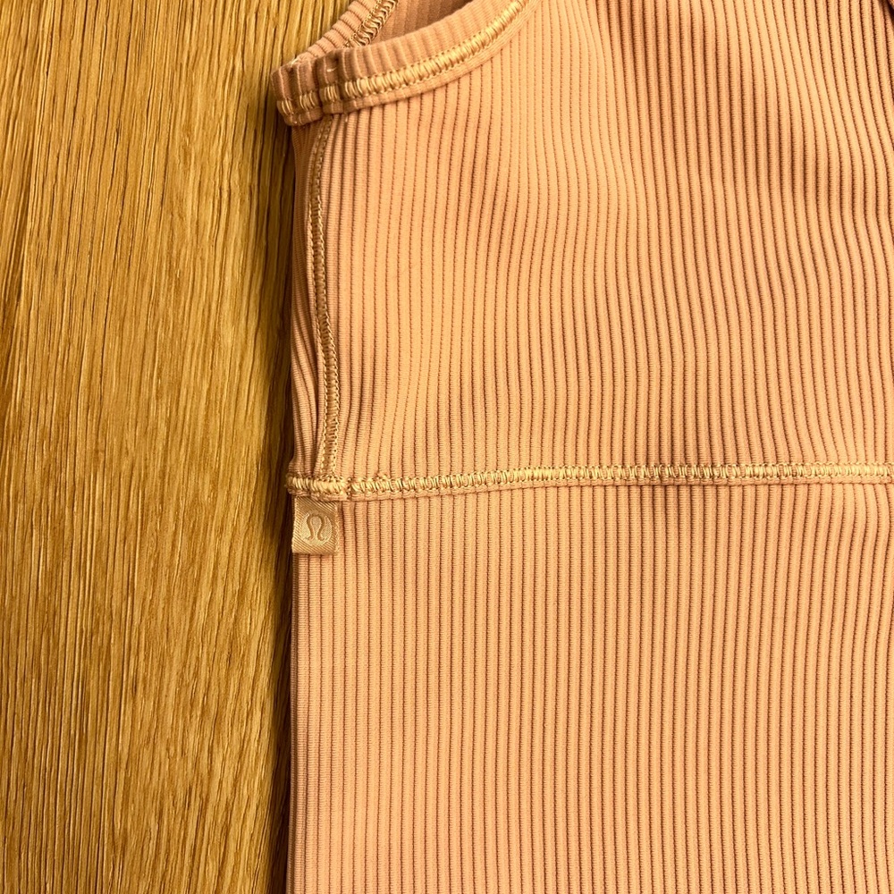 Lululemon Power Pivot Tank - Picture 3 of 3